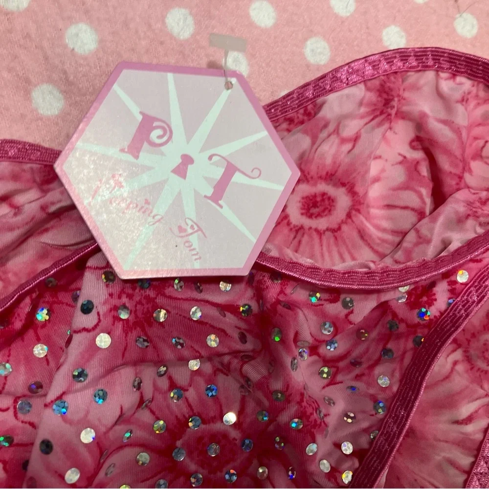 Frederick’s of Hollywood lace intimate underwear/Pink Panty L NWT